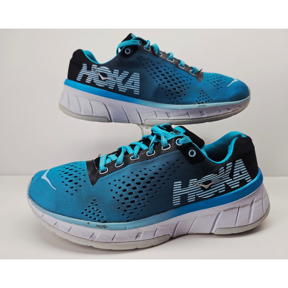 Hoka Women 7.5 Comfy footwear
